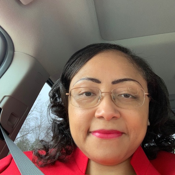 Meet your Posher, Tracey - Picture 1 of 1